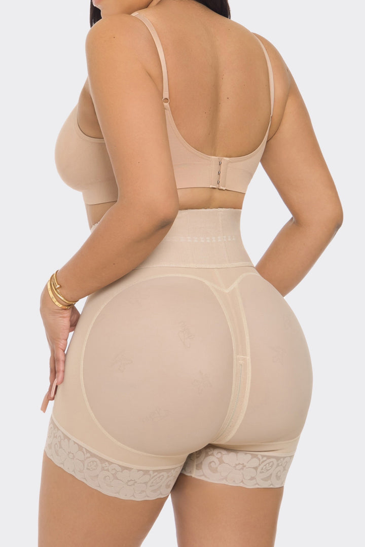 Discontinued-BBL Guitara Shorts Curvy Fit 6198